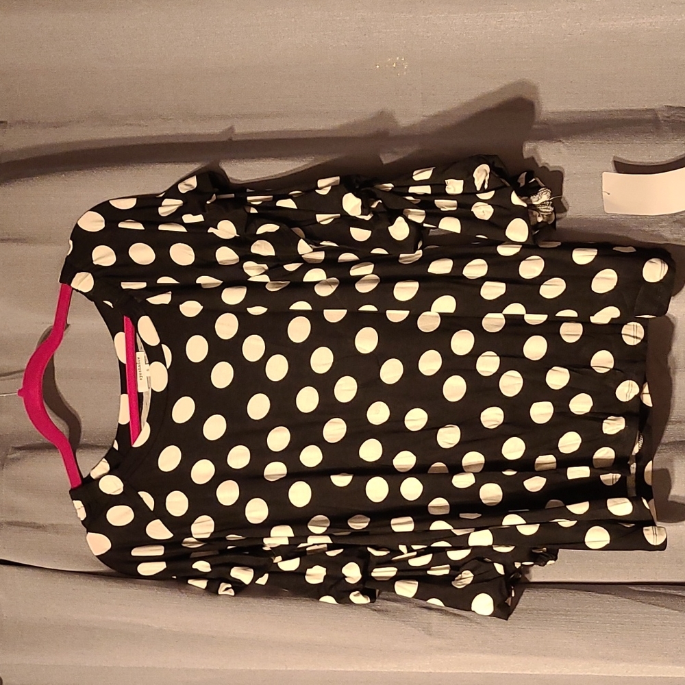 WOMEN'S CASUAL POLKA DOT TOP WITH RUFFLED SLEEVE